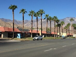 68733 Perez Rd, Cathedral City, CA à louer Photo intérieure– Image 2 sur 5