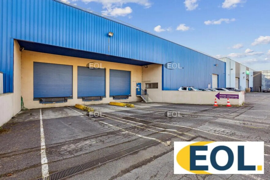 Local d’activités dans Gonesse à louer - Photo de l’immeuble – Image 2 sur 12