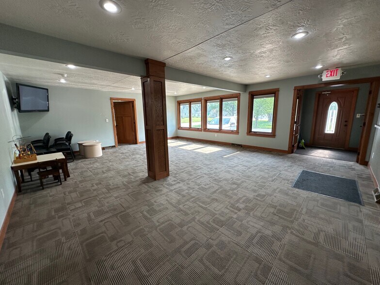820 W Summit St, Winterset, IA à vendre - Photo de l’immeuble – Image 3 sur 27