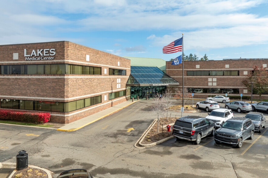 Lakes Professional Bldg - Bureau