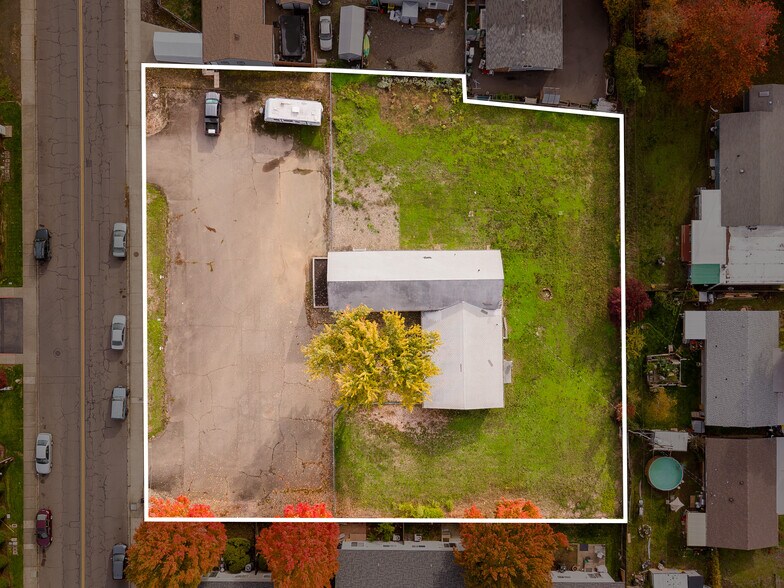 132 NE Rifle Range St, Roseburg, OR à vendre - Photo de l’immeuble – Image 3 sur 58