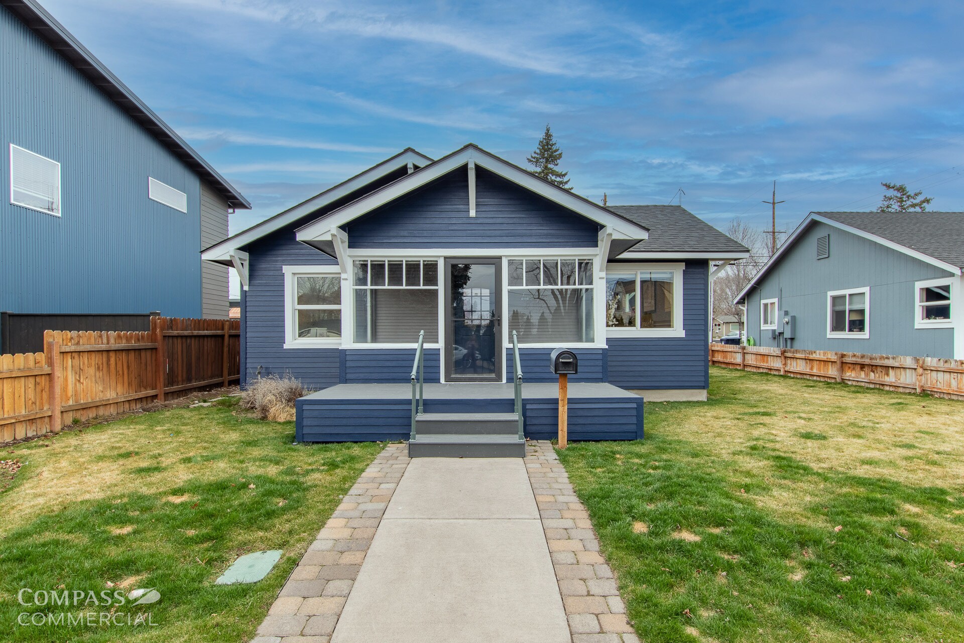 721 SW 10th St, Redmond, OR à vendre Photo principale– Image 1 sur 18