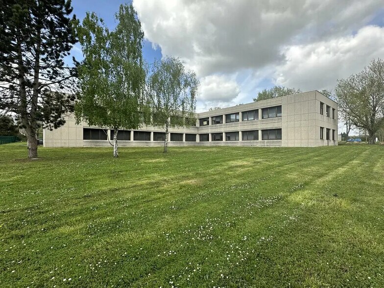 Bureau dans Reims à vendre - Photo de l’immeuble – Image 1 sur 7