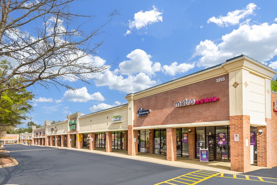3255 Lawrenceville Suwanee Rd, Suwanee, GA à louer - Photo de l’immeuble – Image 2 sur 5
