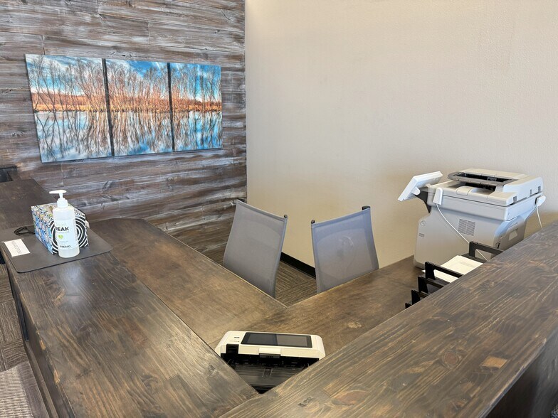 2431 Coral Ct, Coralville, IA à louer - Photo intérieure – Image 3 sur 12