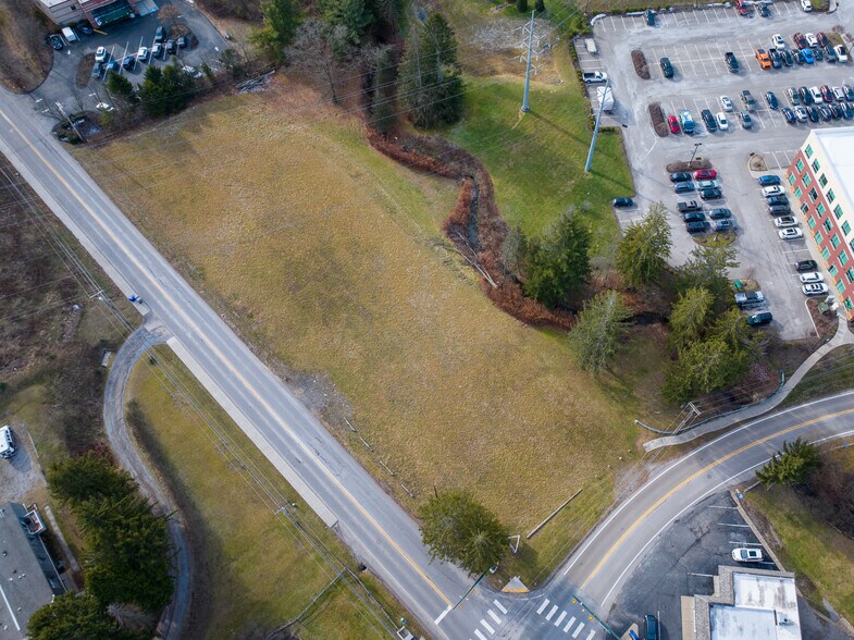 215 Northgate Dr, Warrendale, PA à vendre - Photo de l’immeuble – Image 3 sur 8
