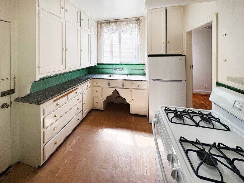 1414 Taraval St, San Francisco, CA à vendre - Photo intérieure – Image 2 sur 19