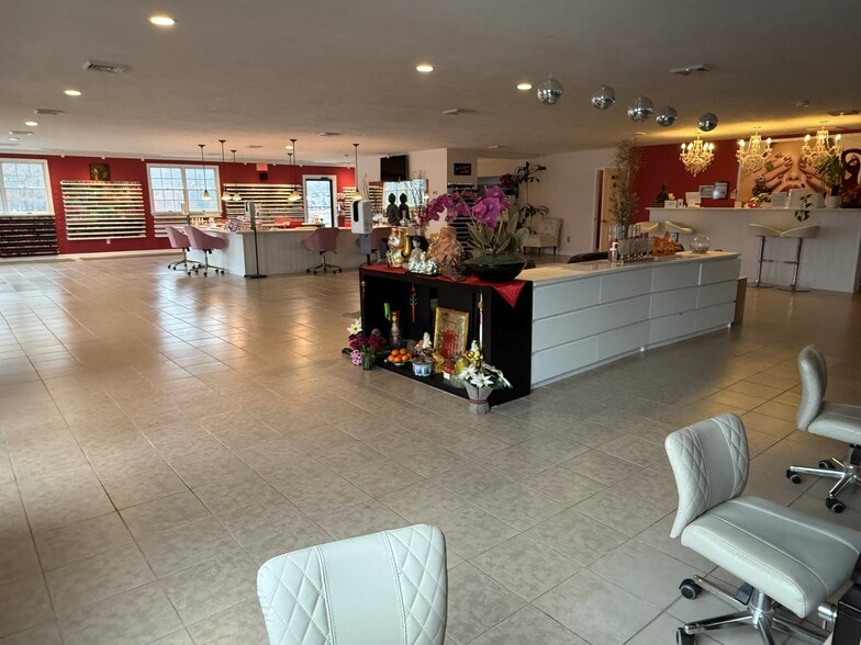 160 - A Macarthur Blvd, Buzzards Bay, MA à louer - Photo intérieure – Image 3 sur 12