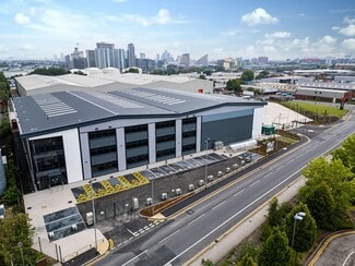 Plus de détails pour Trafford Park Rd, Manchester - Industriel/Logistique à louer