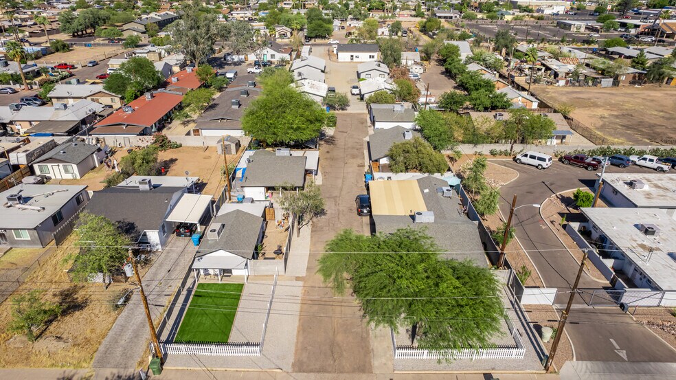 1801 N 25th Pl, Phoenix, AZ à vendre - Photo de l’immeuble – Image 3 sur 44