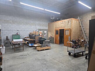 Plus de détails pour 22 Robert Bonazzoli Ave, Hudson, MA - Terrain à louer