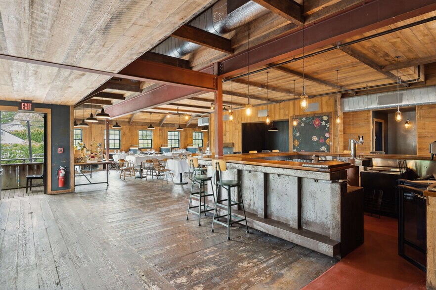 203 Bridgehampton Tpke, Bridgehampton, NY à louer - Photo de l’immeuble – Image 2 sur 18