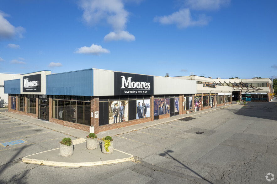 72 Steeles Ave W, Vaughan, ON à louer - Photo principale – Image 1 sur 3