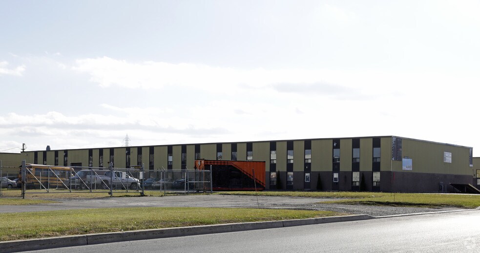 4500 Boul Kimber, Longueuil, QC à louer - Photo de l’immeuble – Image 2 sur 3