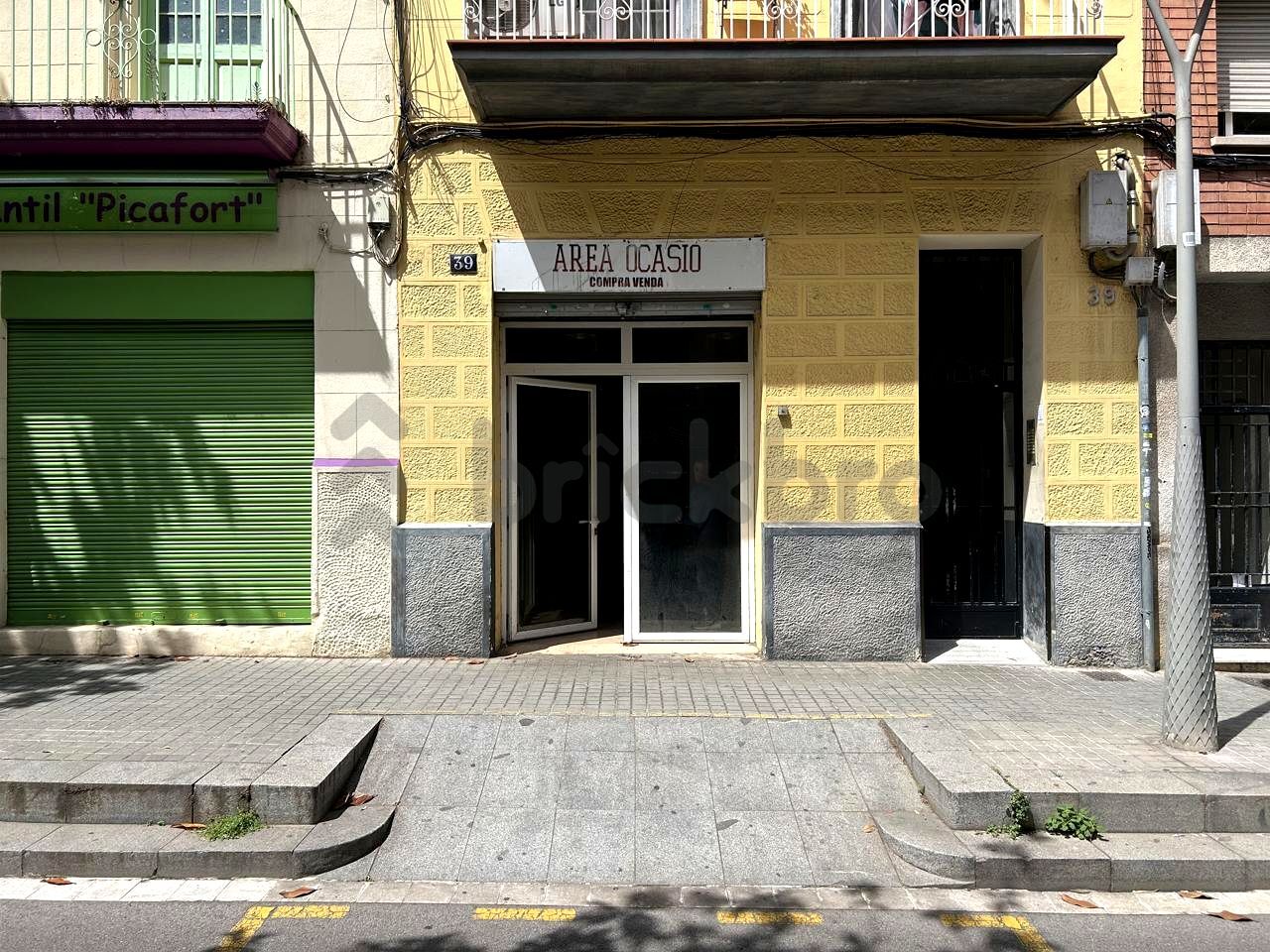 Local commercial dans Barcelone, Barcelona à louer Photo de l’immeuble– Image 1 sur 8
