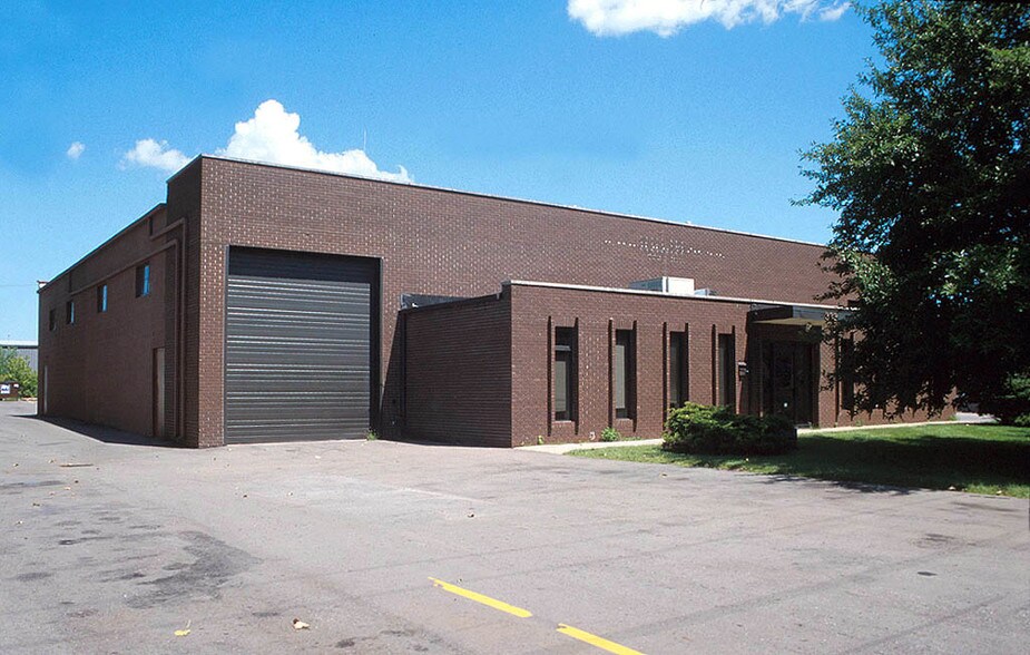 331-333 Elmwood Dr, Troy, MI à louer - Photo de l’immeuble – Image 3 sur 4