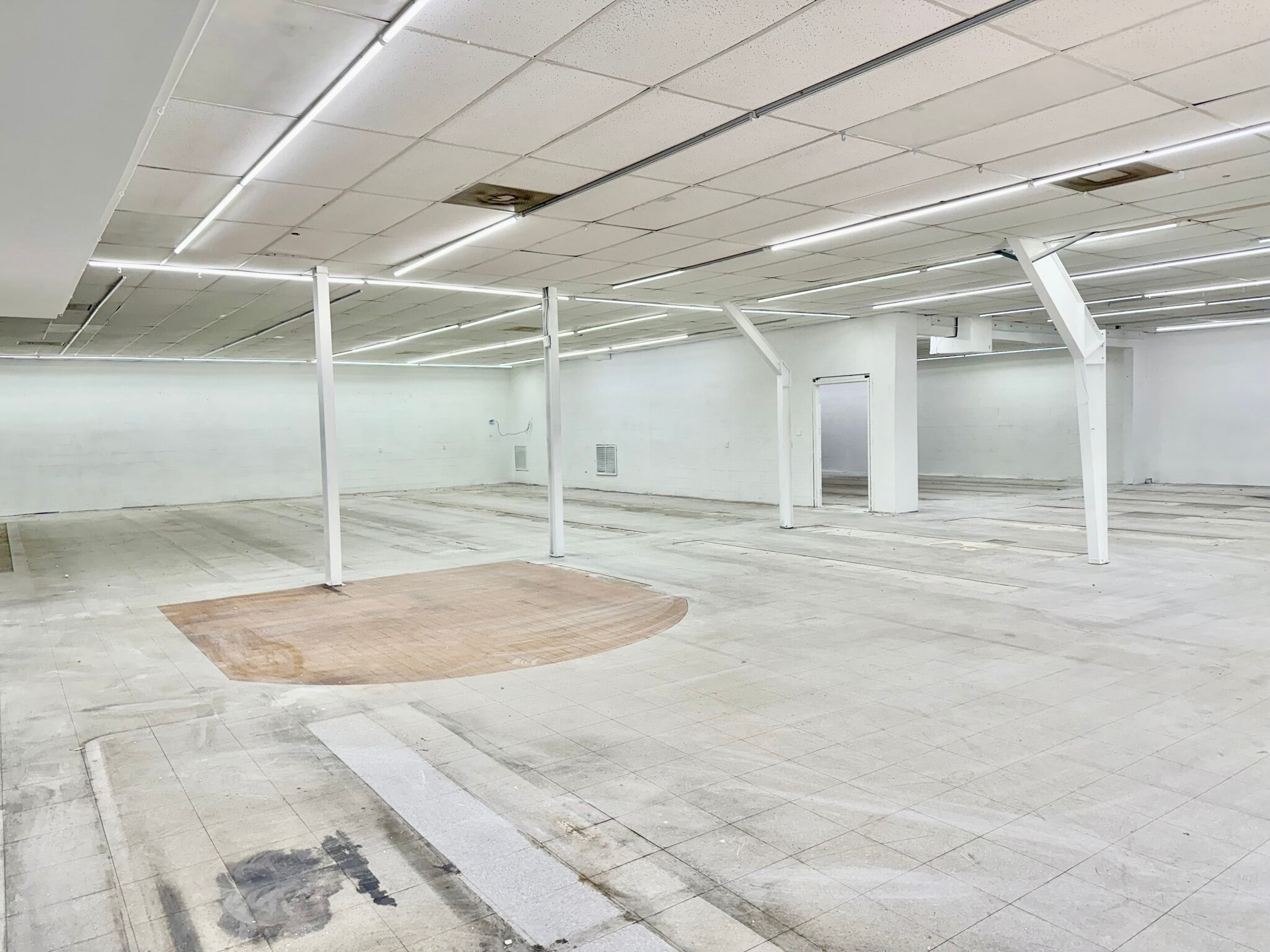 1601 E Sample Rd, Pompano Beach, FL à louer Photo intérieure– Image 1 sur 8