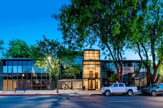 1722-1730 J St, Sacramento, CA à louer Photo de l’immeuble– Image 1 sur 1