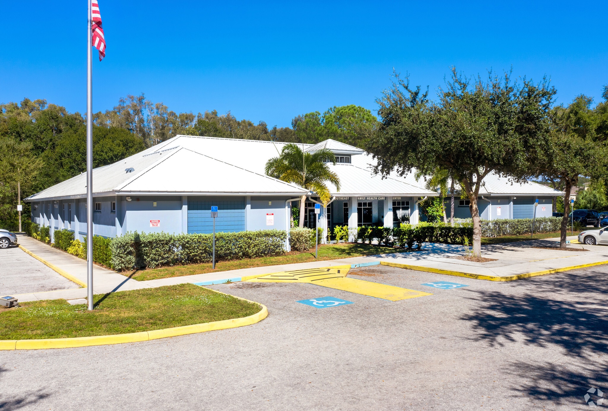 919 53rd Ave, Bradenton, FL à vendre Photo principale– Image 1 sur 3