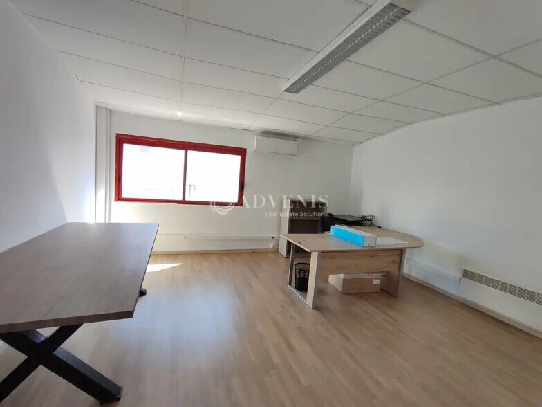 Bureau dans Villeneuve-lès-Béziers à louer - Photo de l’immeuble – Image 2 sur 5