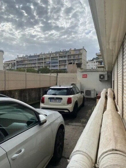 Bureau dans Nice à vendre - Photo de l’immeuble – Image 2 sur 18
