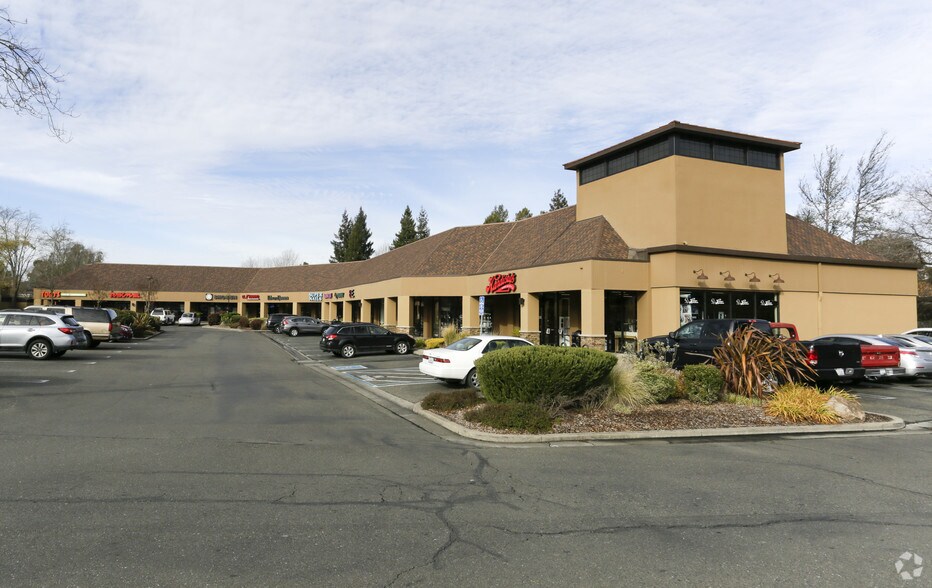 1513-1537 Farmers Ln, Santa Rosa, CA à vendre - Photo de l’immeuble – Image 2 sur 2