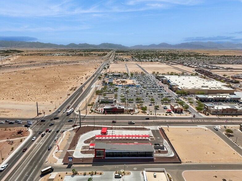 3202 8 E Ave, Yuma, AZ à vendre - Aérien – Image 3 sur 6