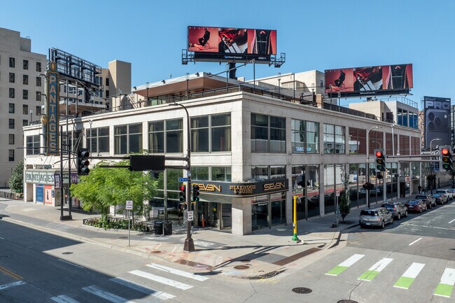 Plus de détails pour 700 Hennepin Ave, Minneapolis, MN - Local commercial aux enchères