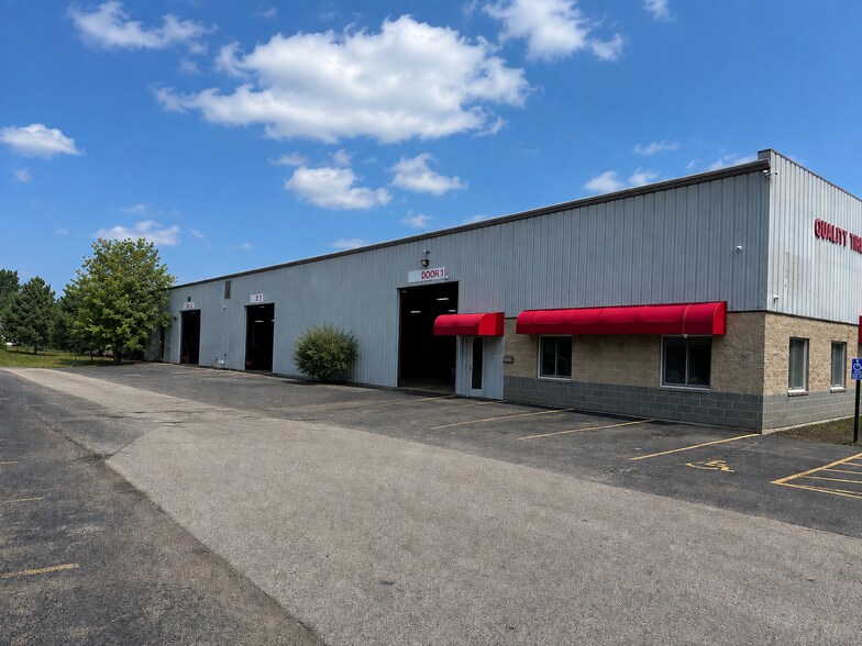 2420 Hiller Ridge Rd, Johnsburg, IL à louer - Photo de l’immeuble – Image 2 sur 7