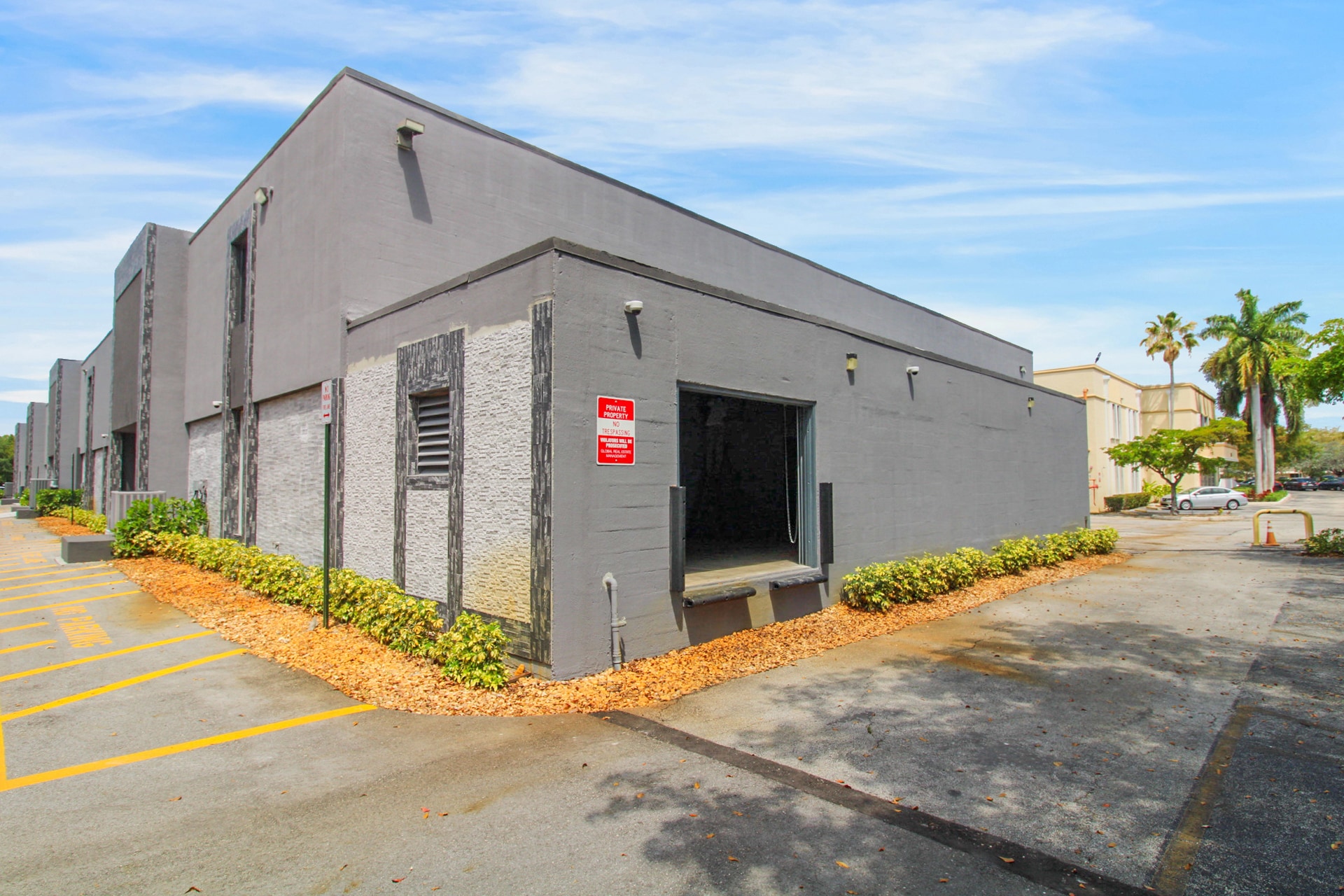 3001 SW 10th St, Pompano Beach, FL à louer Photo de l’immeuble– Image 1 sur 5