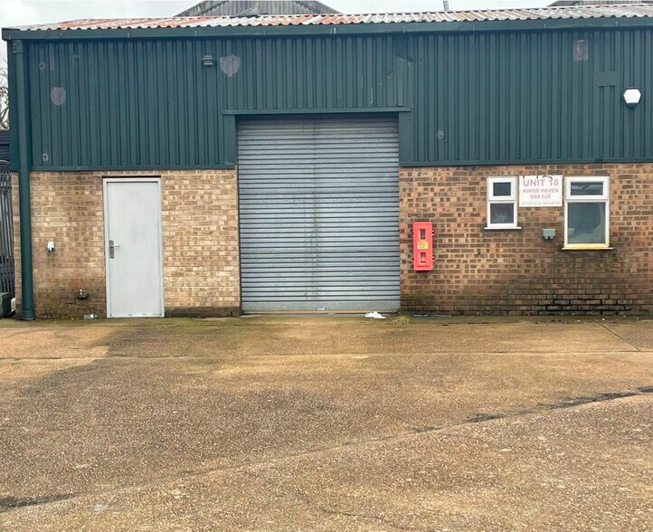 Cambria Close, Canvey Island à louer - Photo de l’immeuble – Image 2 sur 3