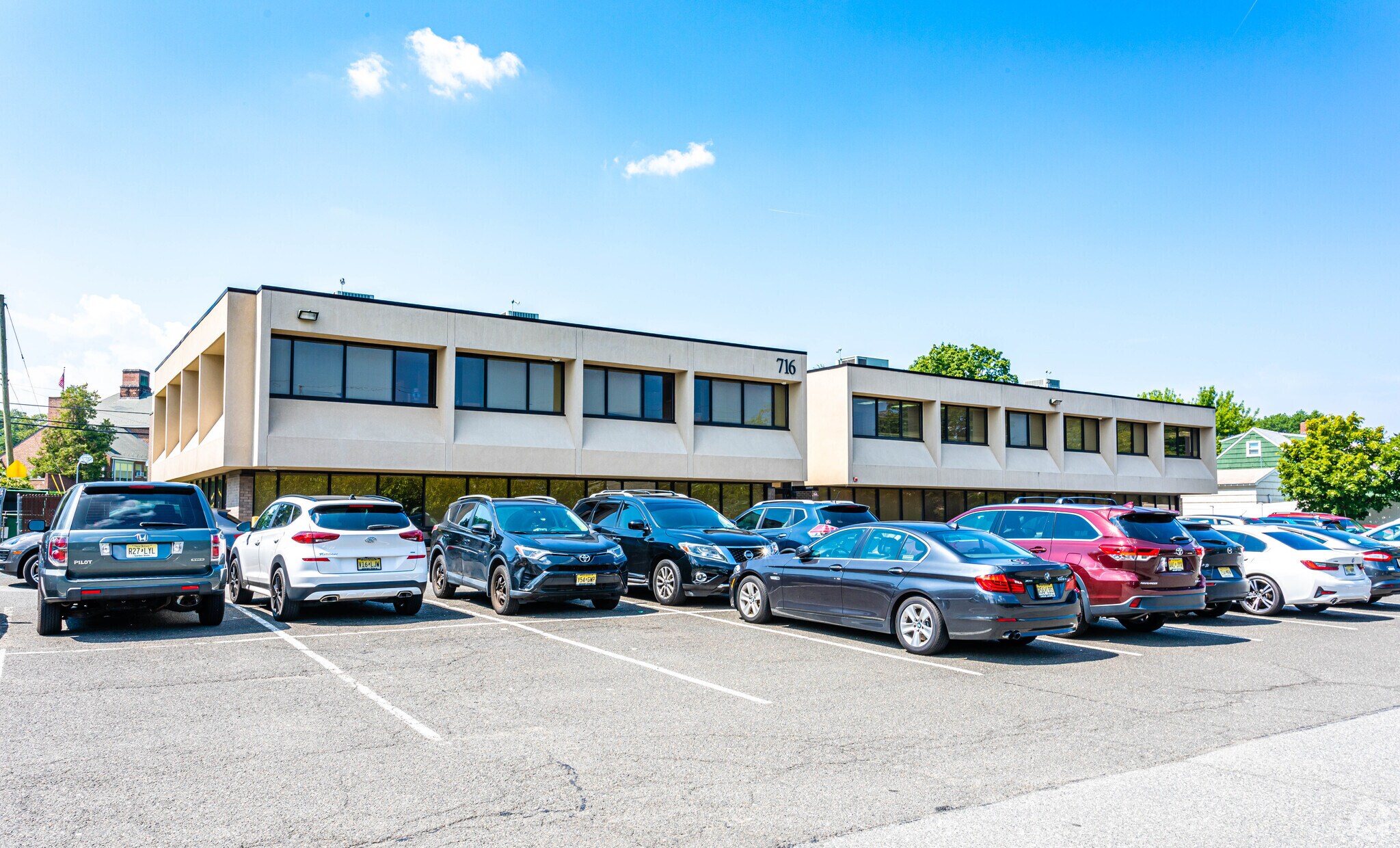 716 Broad St, Clifton, NJ à louer Photo principale– Image 1 sur 8