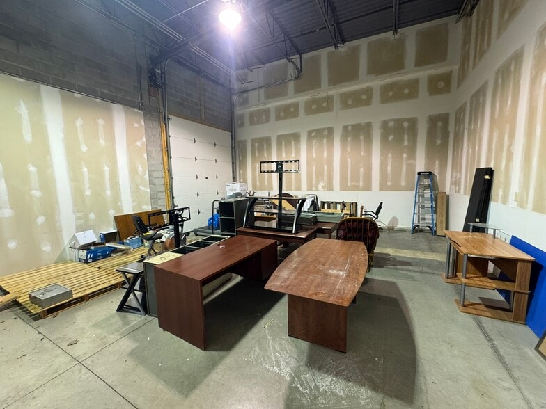 7580 Northcliff Ave, Brooklyn, OH à louer - Photo intérieure – Image 3 sur 14