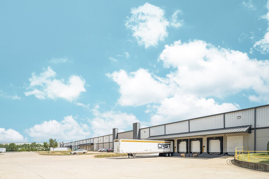 7101 Intermodal Dr, Louisville, KY à louer - Photo de l’immeuble – Image 3 sur 14