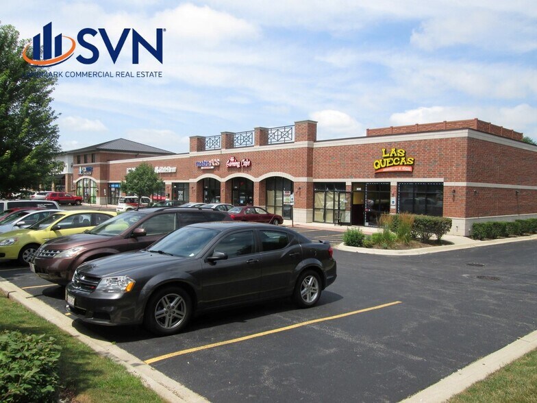 300 W Main St, Carpentersville, IL à louer - Photo de l’immeuble – Image 3 sur 6