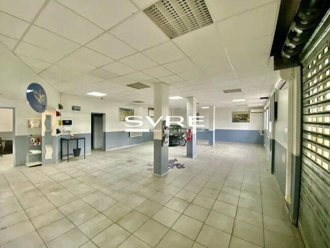 Plus de détails pour Local commercial à louer