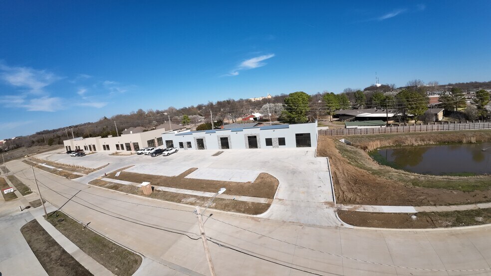 1061-1101 N Birch Ave, Broken Arrow, OK à louer - Photo de l’immeuble – Image 2 sur 3