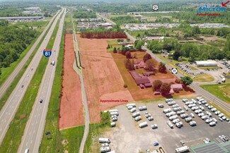 Plus de détails pour 8662 Brewerton Rd, Cicero, NY - Industriel/Logistique à vendre