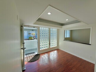 Plus de détails pour 15216 Vanowen St, Van Nuys, CA - Médical à louer