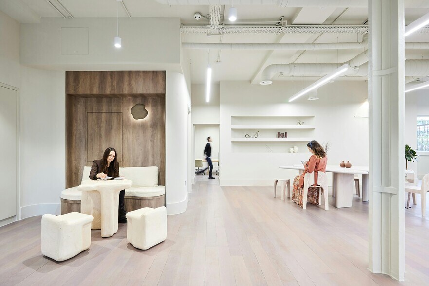 60 Ironmonger Row, Londres à louer - Photo de l’immeuble – Image 1 sur 26