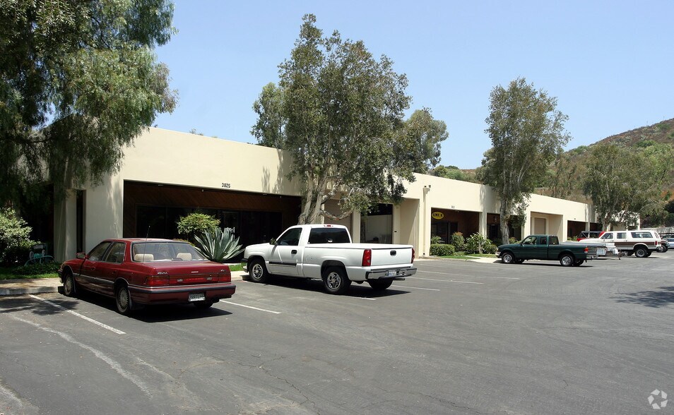 3825-3875 Old Conejo Rd, Newbury Park, CA à louer - Photo de l’immeuble – Image 3 sur 4