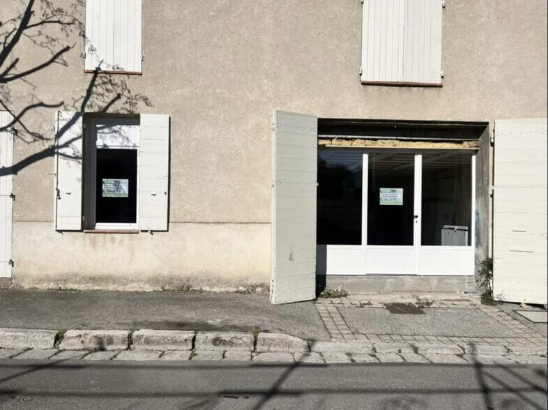 Local commercial dans Rognes à louer - Photo de l’immeuble – Image 1 sur 4