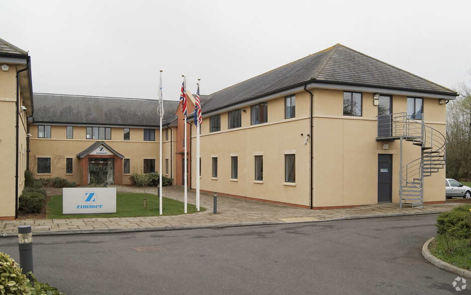 Lancaster Pl, Swindon à vendre - Photo principale – Image 1 sur 7