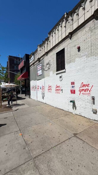 571 W 188th St, New York, NY à louer - Vidéo sur l’annonce professionnelle – Image 2 sur 3