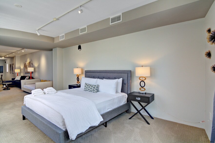 487 King St, Charleston, SC à vendre - Photo de l’immeuble – Image 1 sur 81