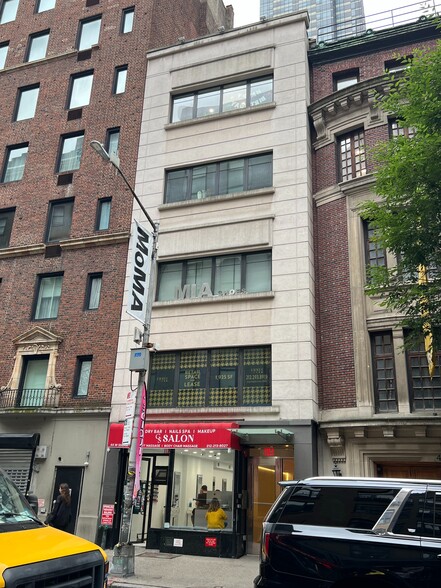 44 W 55th St, New York, NY à louer - Photo principale – Image 1 sur 4