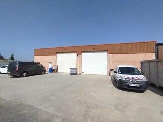 Plus de détails pour Bureau, Local d'activités à louer