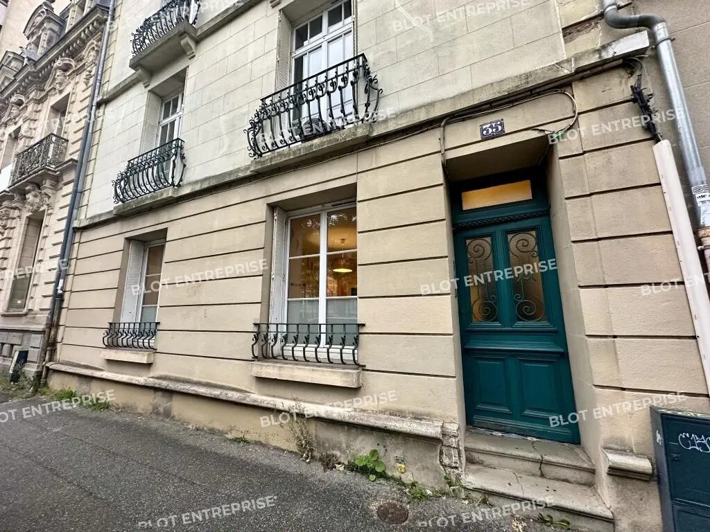 Bureau dans Rennes à louer Photo de l’immeuble– Image 1 sur 5