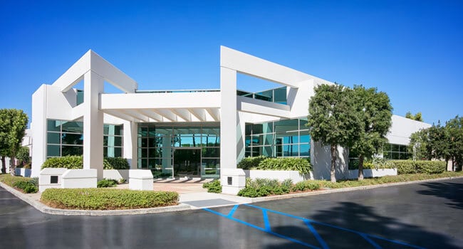 11065 Knott Ave, Cypress, CA à louer Photo de l’immeuble– Image 1 sur 2