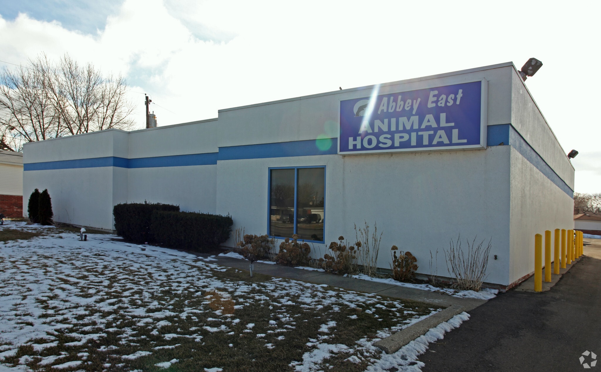 2870 14 Mile Rd, Warren, MI à vendre Photo principale– Image 1 sur 8